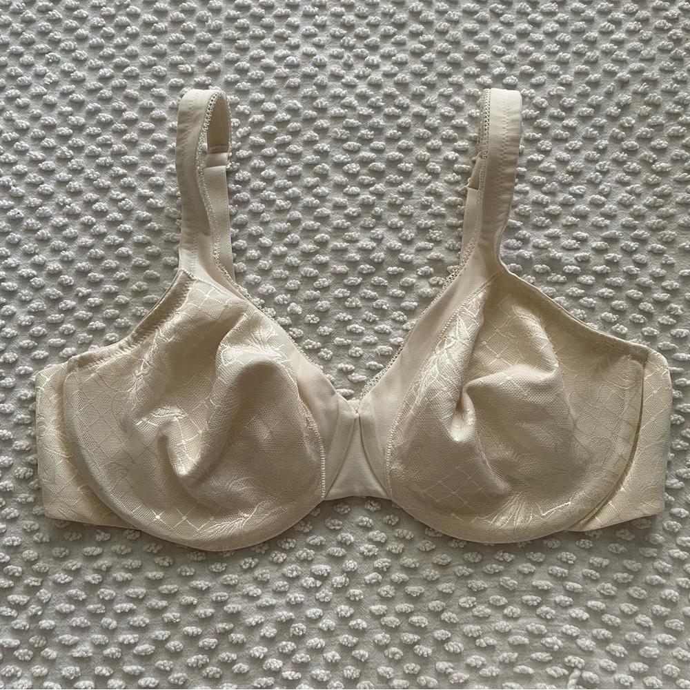Lilyette Lace Underwire Bra Size 42C